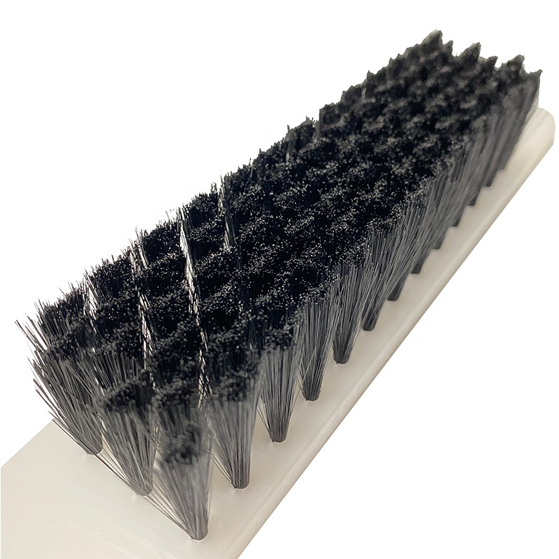 Black Nylon Plate Brush